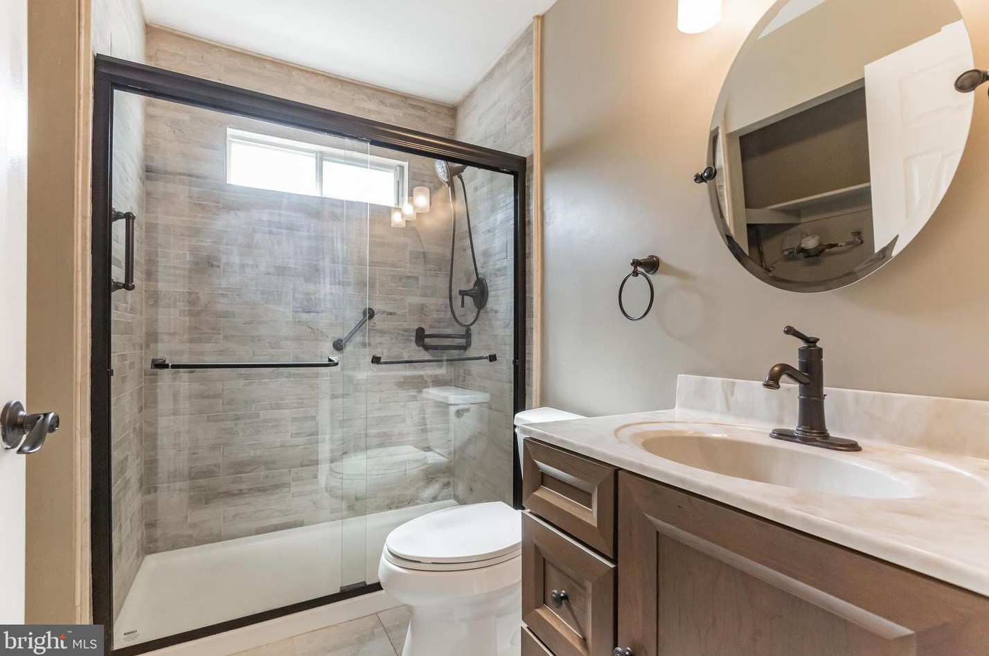 36 Finchley Ct, Southampton NJ  08088-1008 exterior