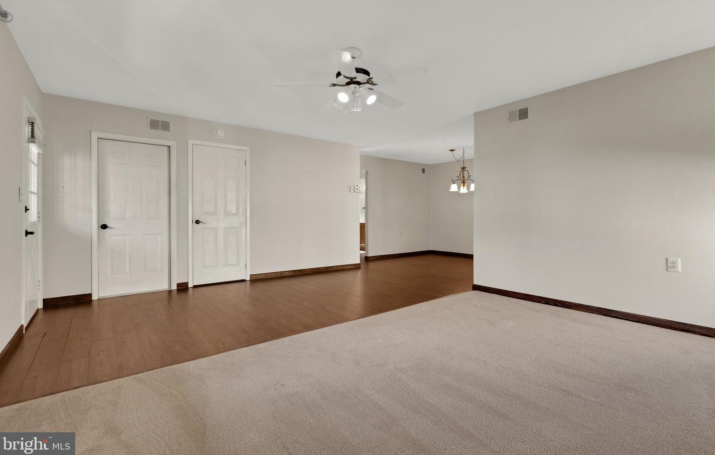 36 Finchley Ct, Southampton NJ  08088-1008 exterior