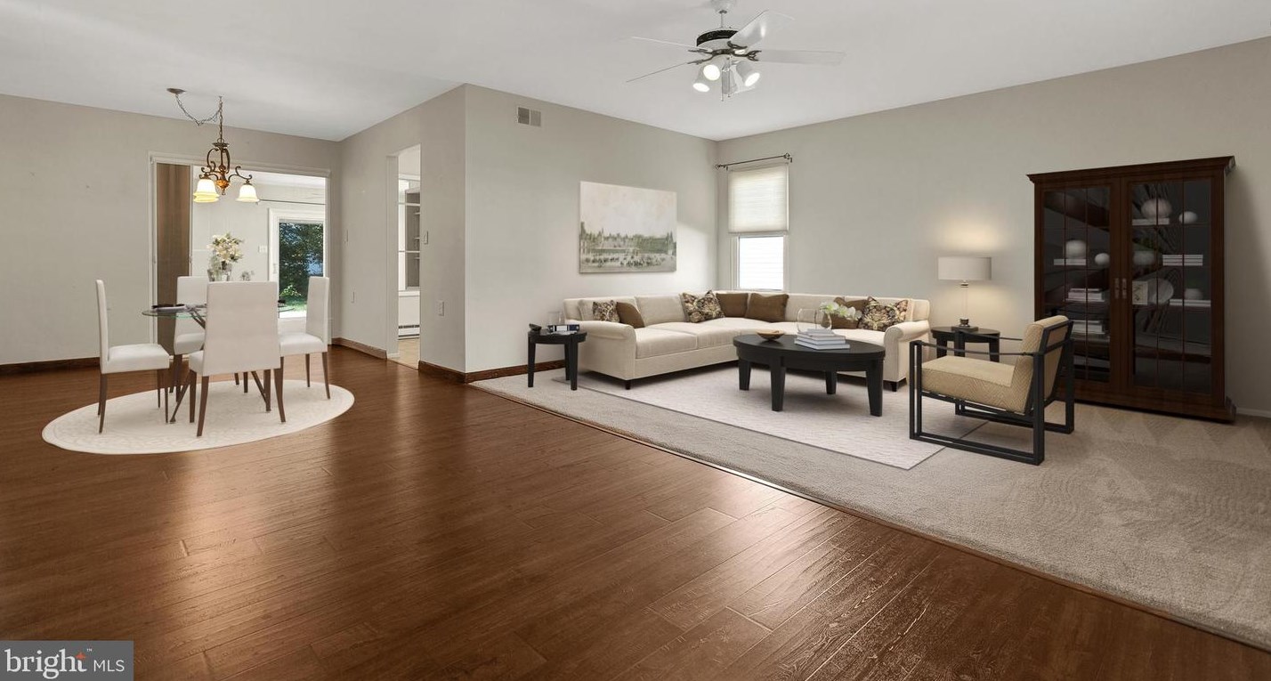 36 Finchley Ct, Southampton NJ  08088-1008 exterior