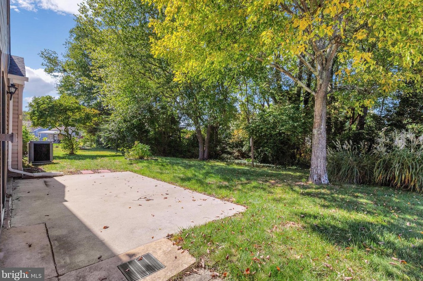 36 Finchley Ct, Southampton NJ  08088-1008 exterior