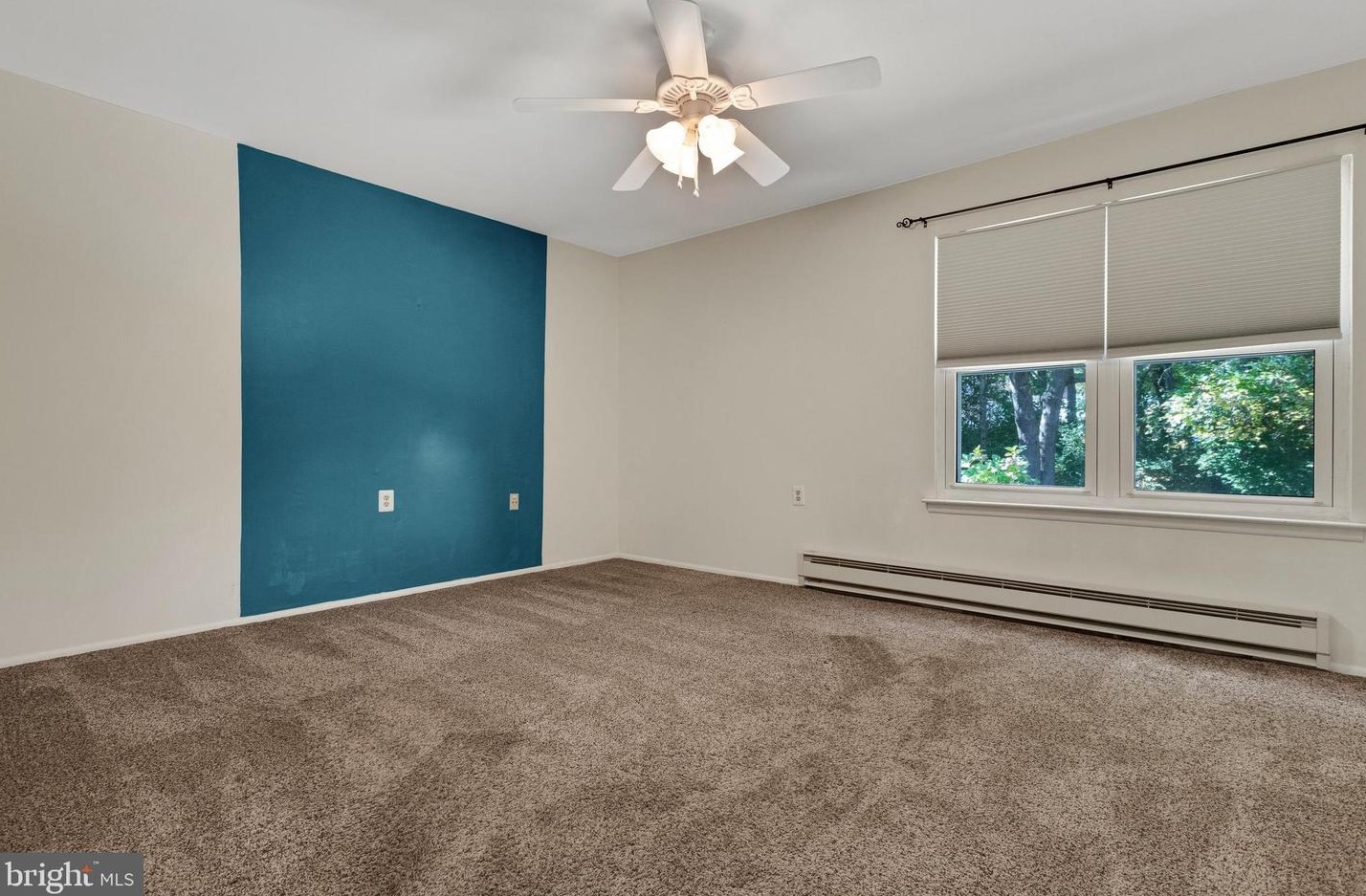 36 Finchley Ct, Southampton NJ  08088-1008 exterior