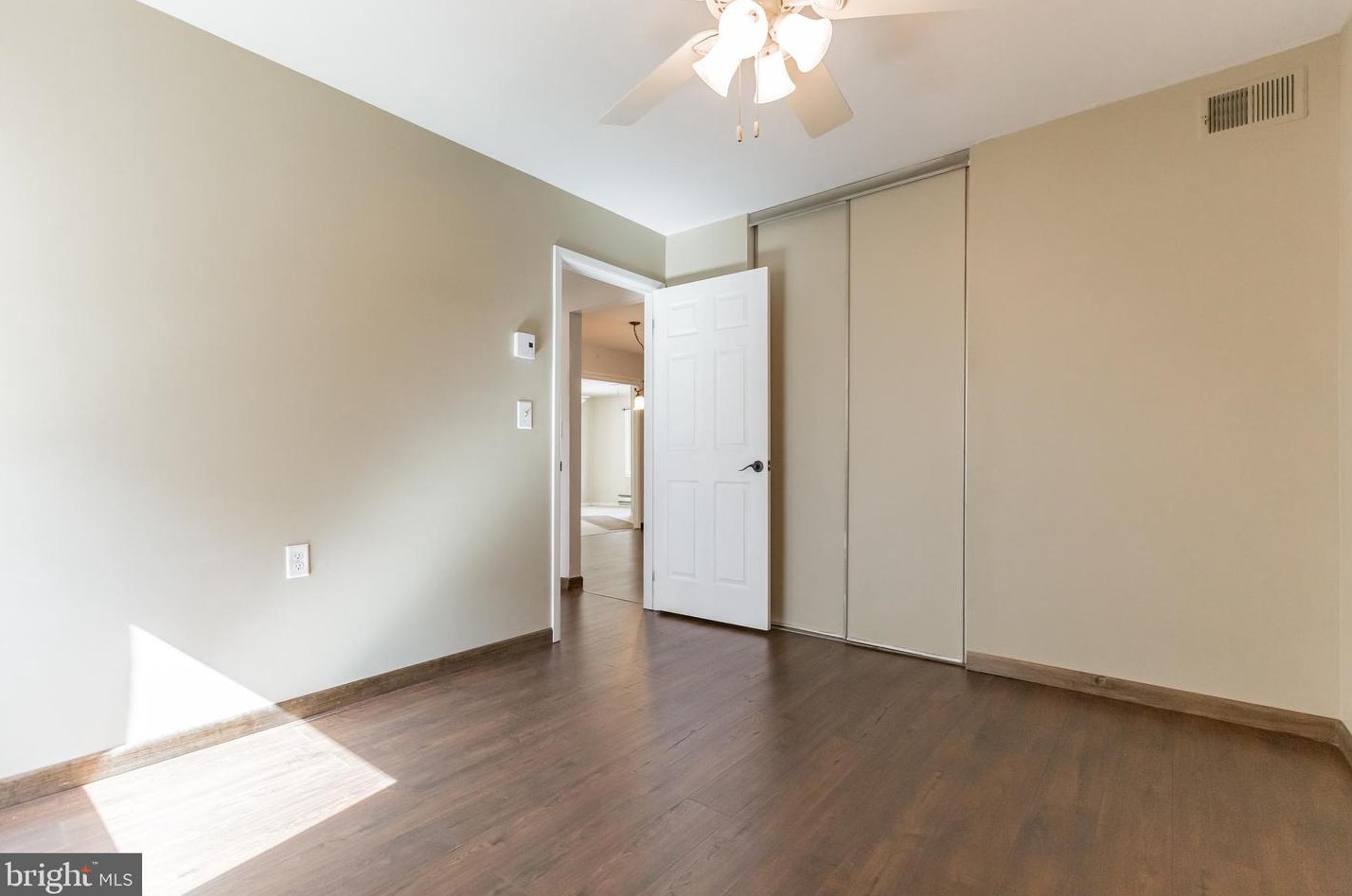 36 Finchley Ct, Southampton NJ  08088-1008 exterior