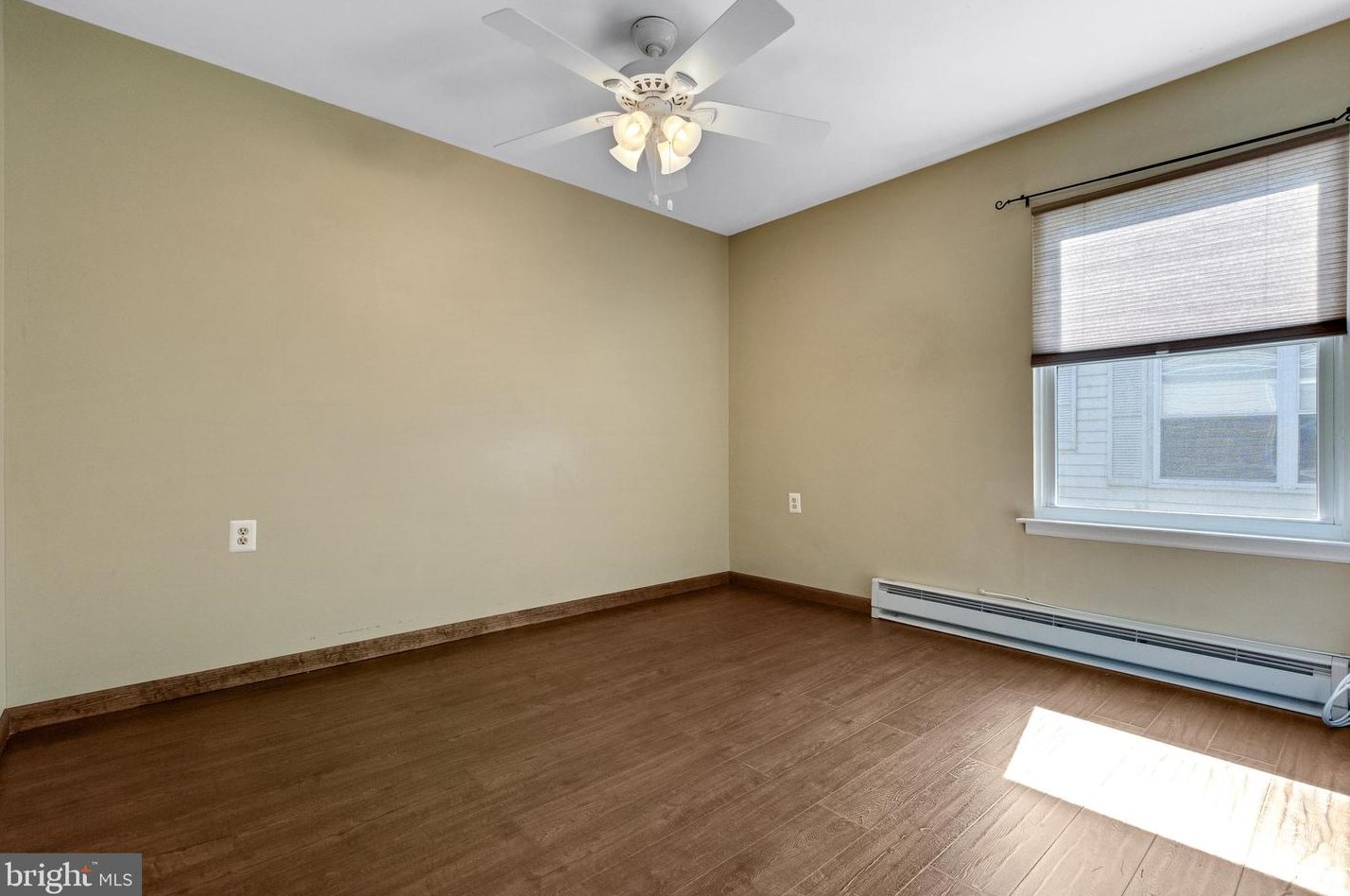 36 Finchley Ct, Southampton NJ  08088-1008 exterior