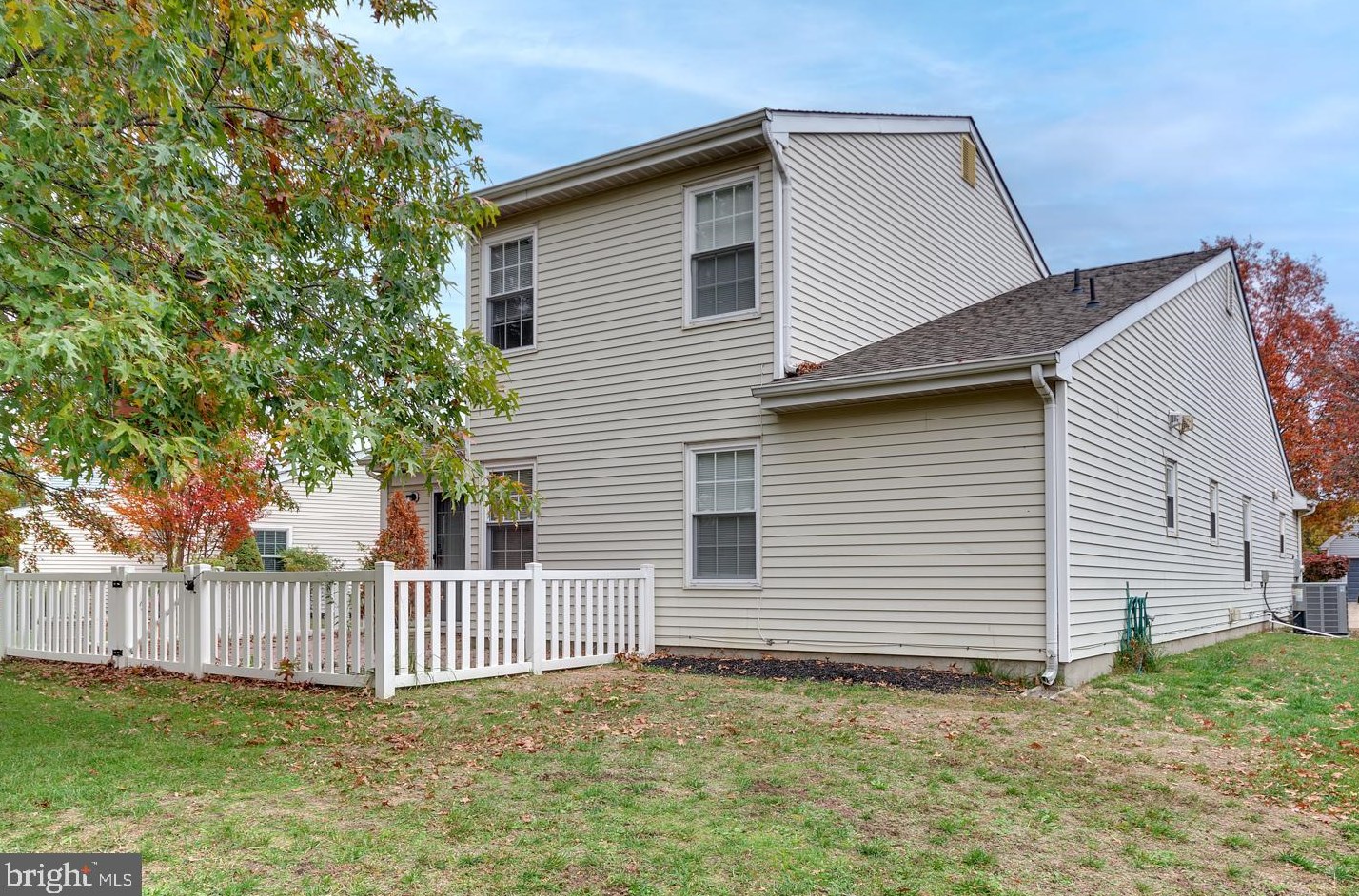 303 Moonseed Pl, Mount Laurel NJ  08054-4940 exterior