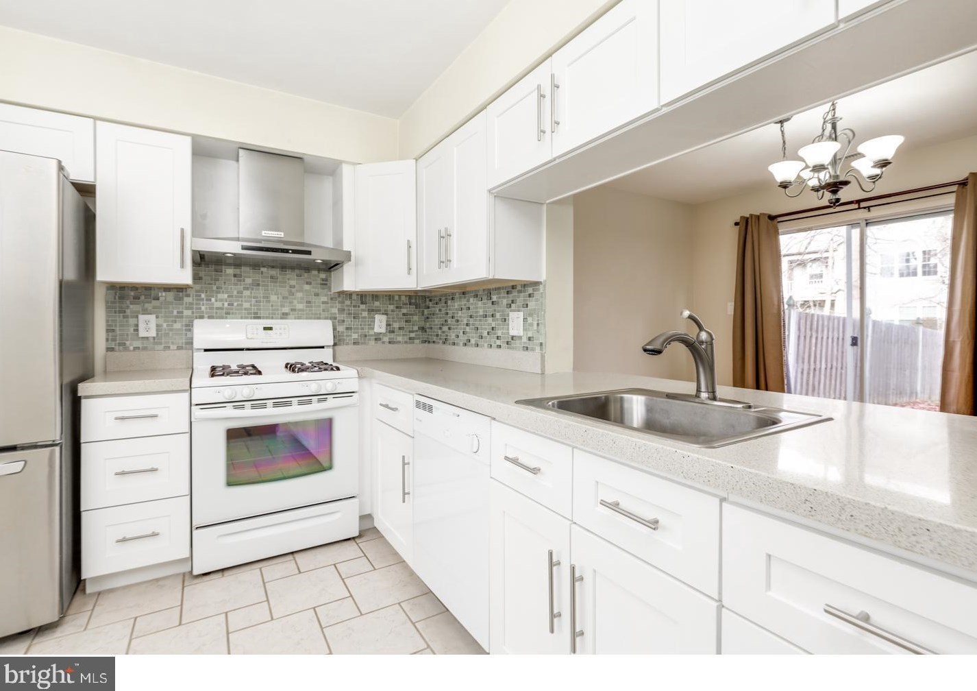 164 Kettlebrook Dr, Mount Laurel NJ  08054-2670 exterior
