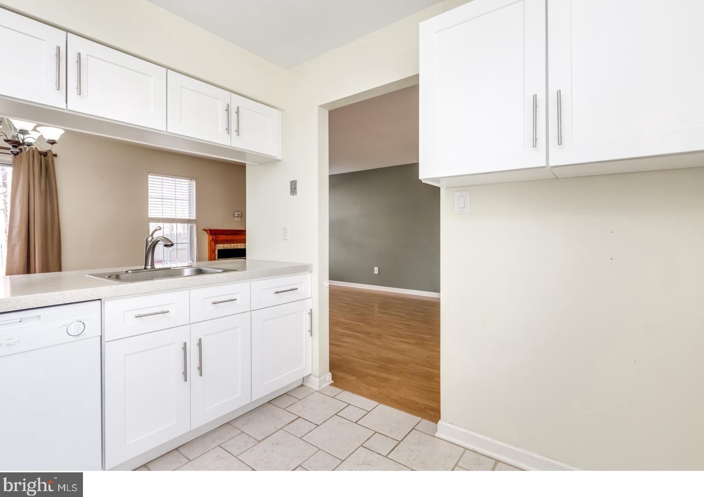 164 Kettlebrook Dr, Mount Laurel, NJ 08054