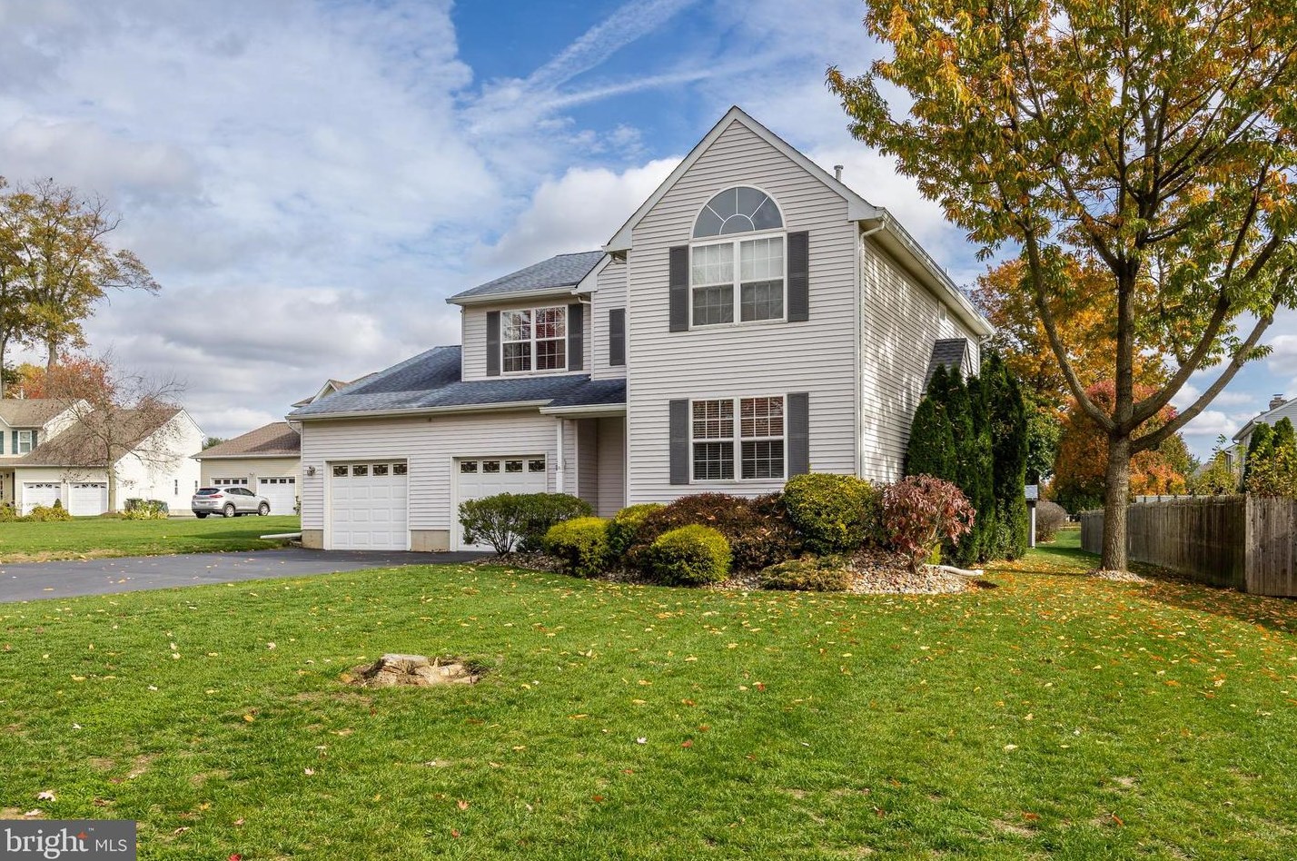 9 Matthew Ct, Chesterfield, NJ 08505-3203