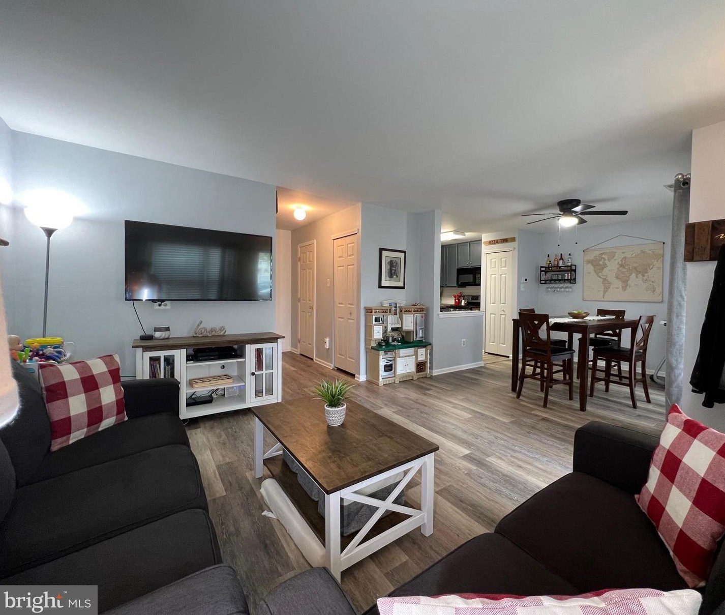 3402 Ebbtide Ln, Palmyra, NJ 08065
