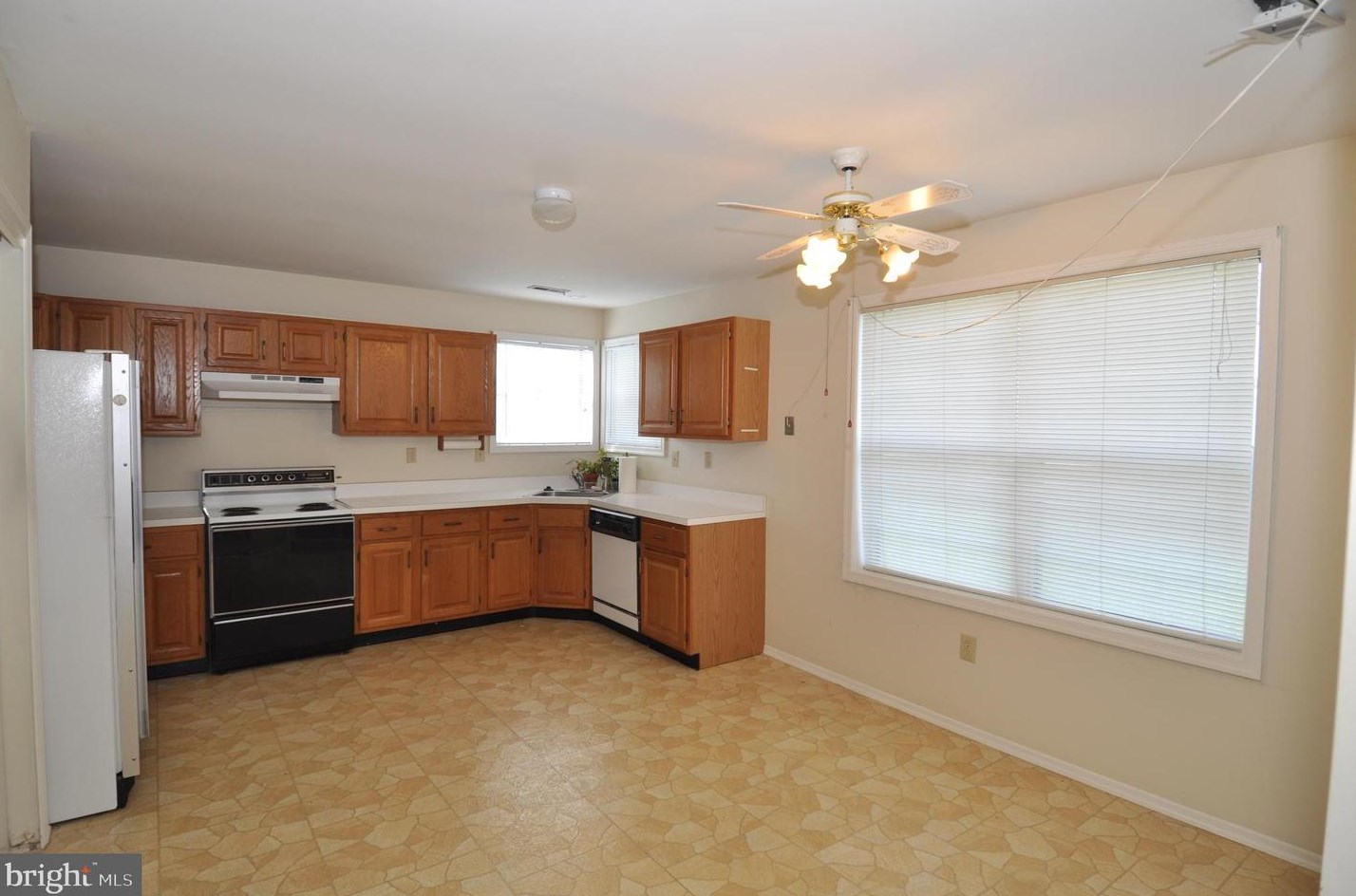 304 Wagon Wheel Cir, Columbus, NJ 08022