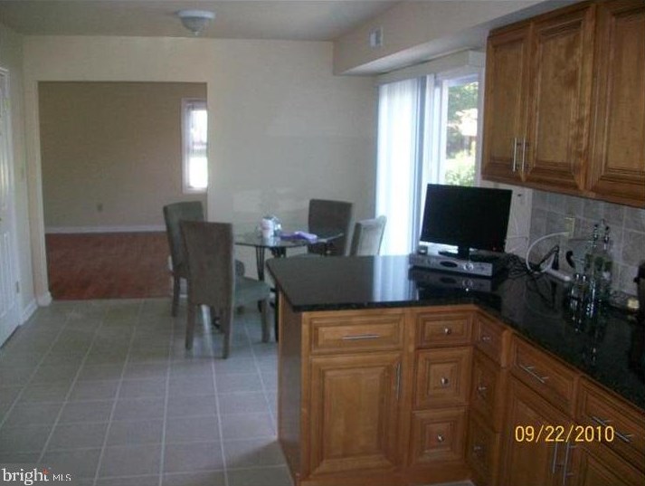47 Primrose Ln, Willingboro, NJ 08046