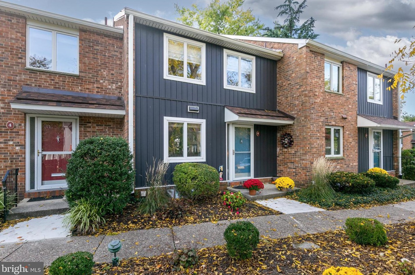 6 W Close, Moorestown, NJ 08057