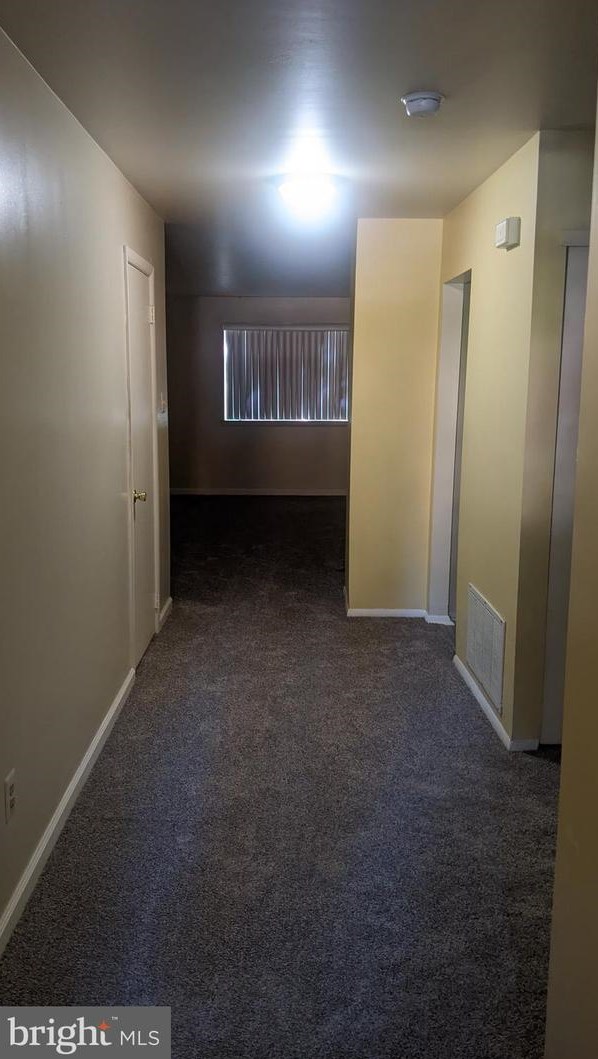 305 Cypress Point Cir, Mount Laurel, NJ 08054