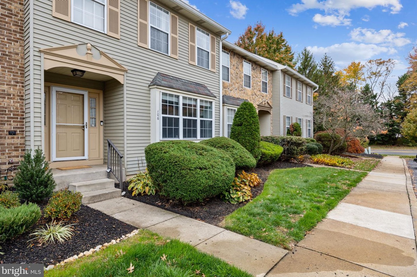 106 Camber Ln, Mount Laurel, NJ 08054-3331