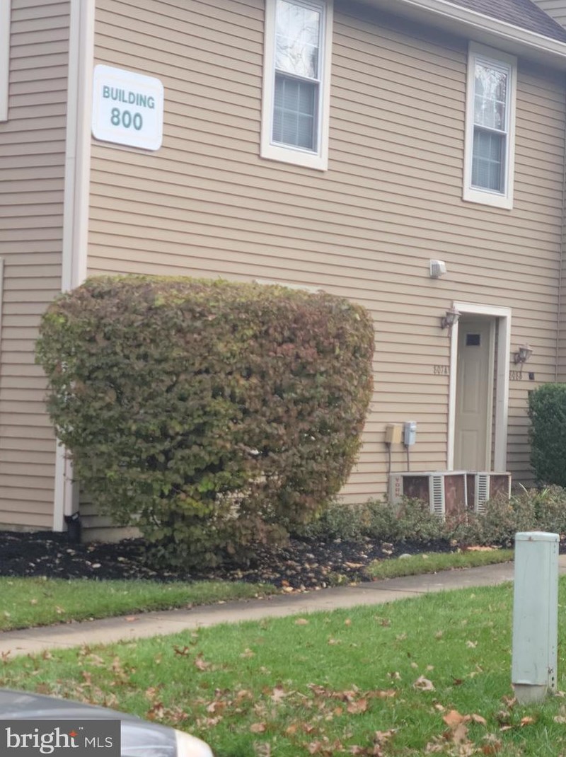807 Harwood Ct, Mount Laurel, NJ 08054-2608