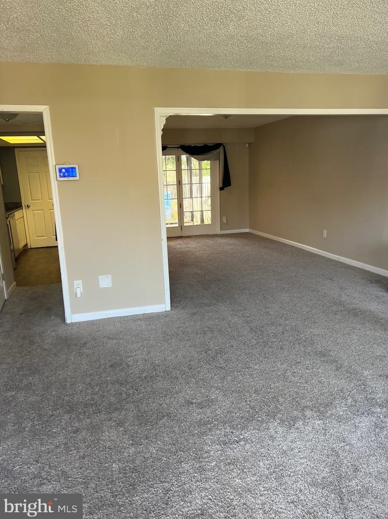 4 Radcliff Pl, Willingboro, NJ 08046