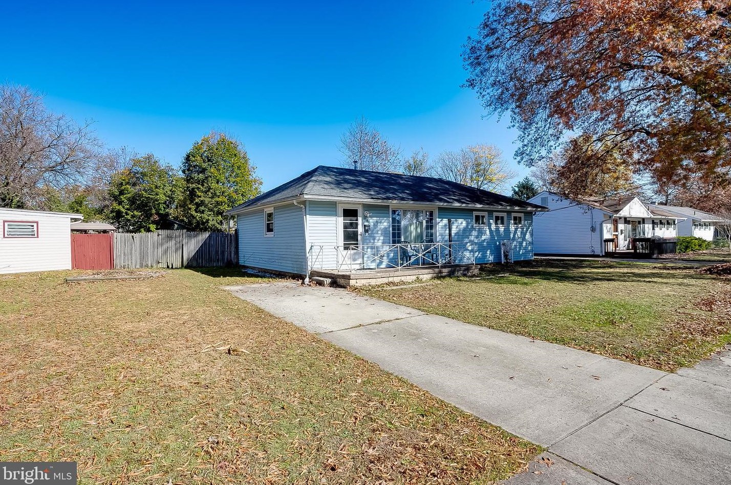 8 Hemsing Dr, Lumberton Township, NJ 08048
