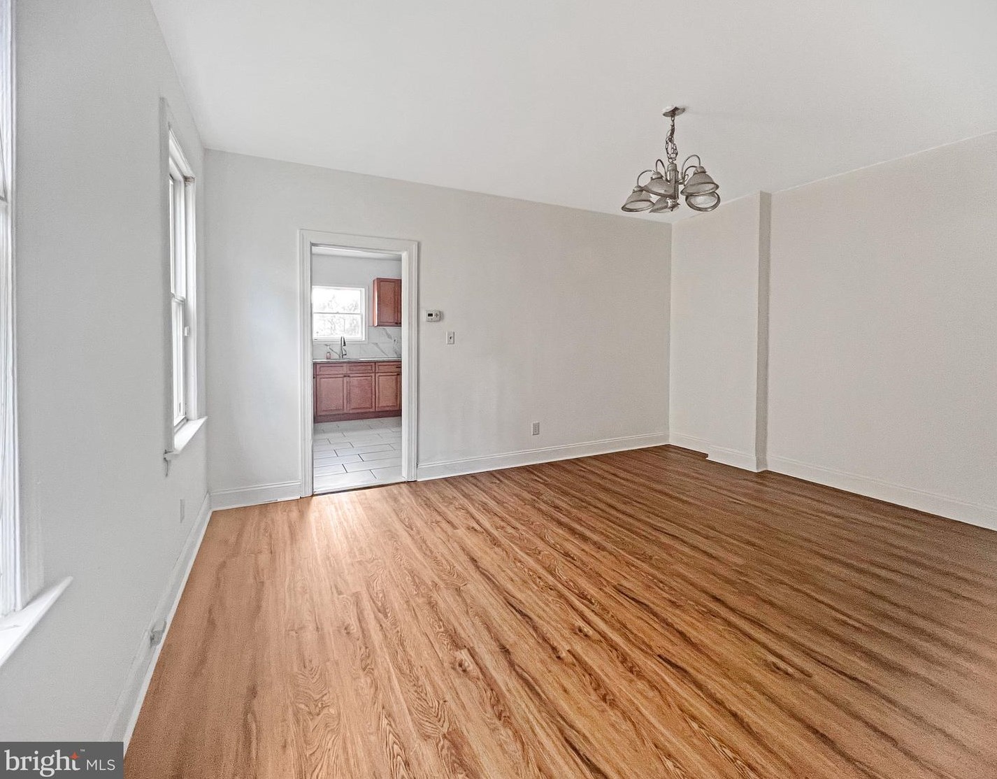 631 Laurel St, Beverly, NJ 08010