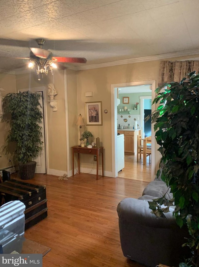 606 Bordentown Rd, Burlington, NJ 08016-1924