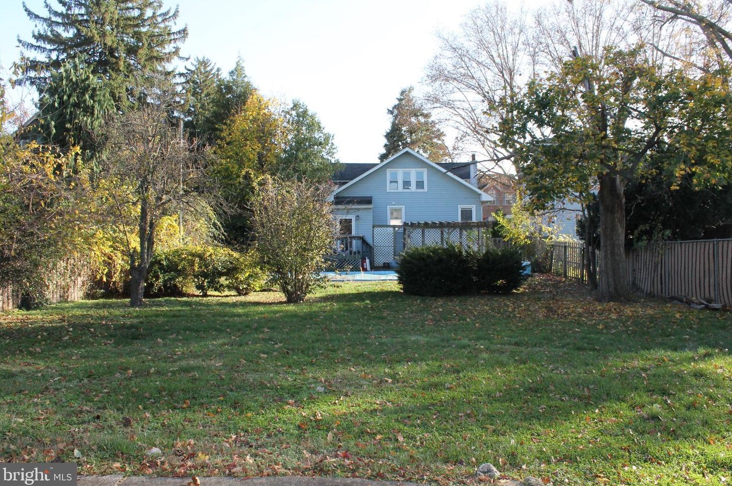 311 W Union St, Burlington, NJ 08016
