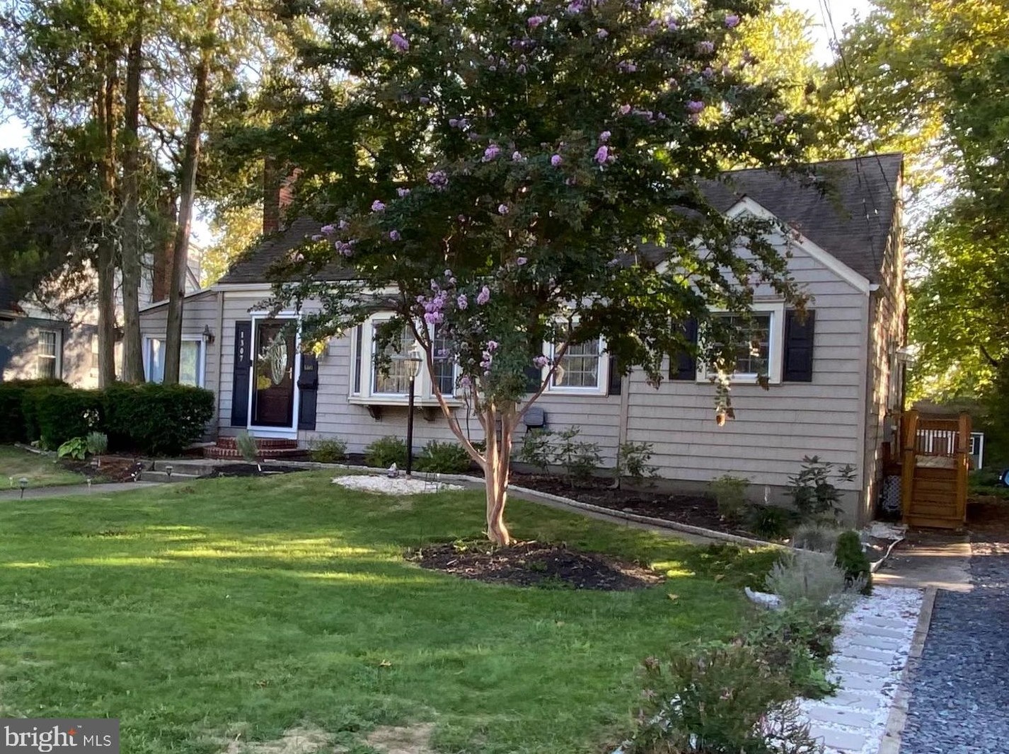 1307 Highland Ave, Riverton, NJ 08077