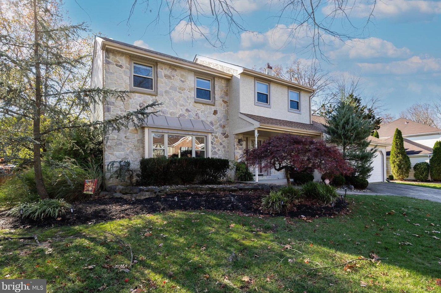 13 Telford Ln, Mount Laurel, NJ 08054-3324