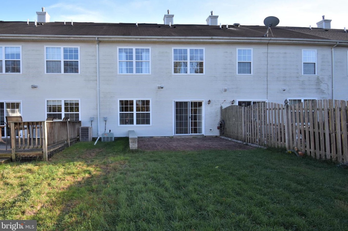 7 Tattersall Dr, Burlington, NJ 08016-4303