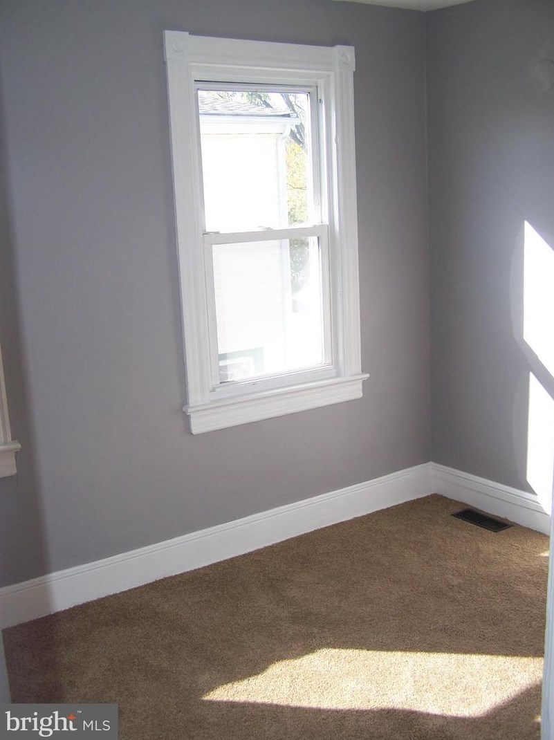 623 Bordentown Rd, Burlington NJ  08016-1923 exterior