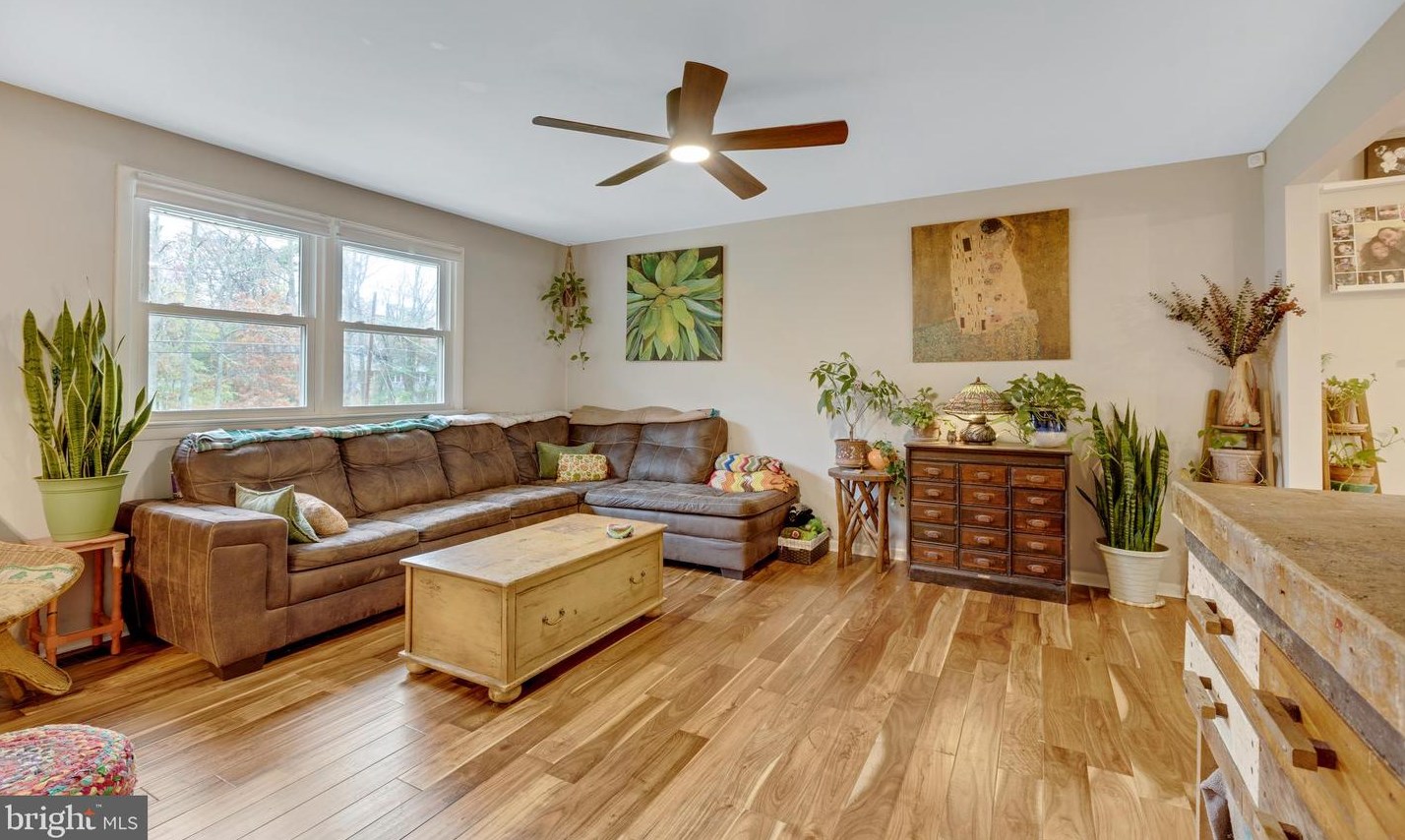 23 Illinois Trl, Medford NJ  08055-9042 exterior