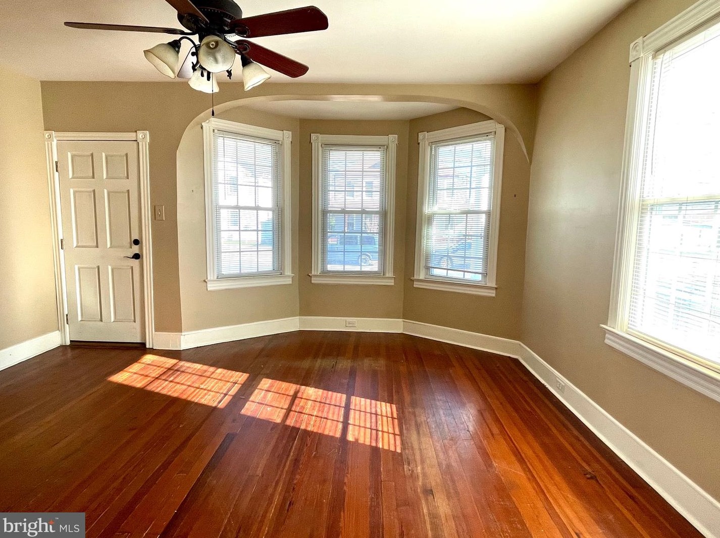 75 Atlantic Ave, Columbus, NJ 08022
