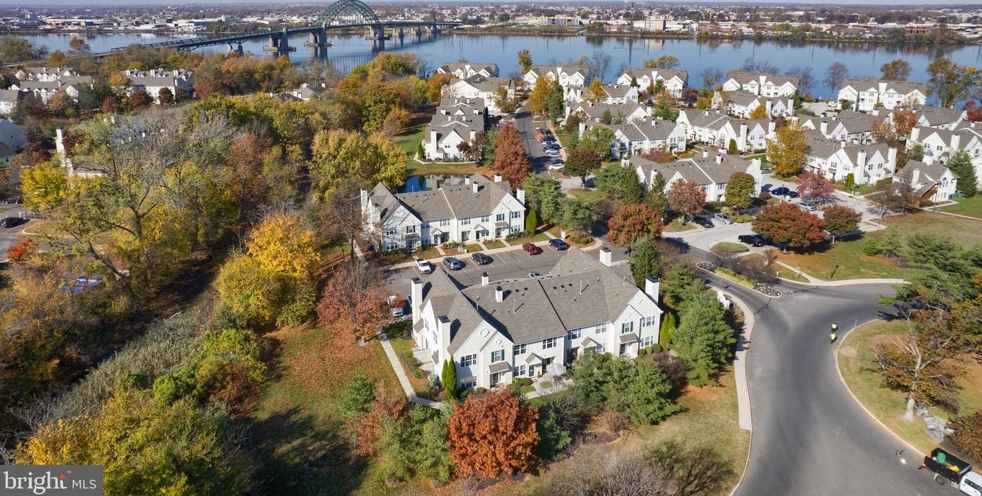 106 Quay Ct, Palmyra, NJ 08065