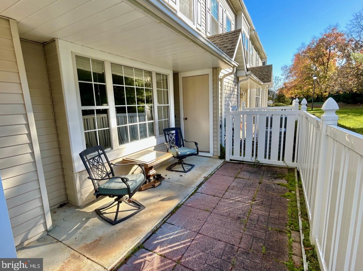 506 Oswego Ct, Mount Laurel, NJ 08054-5281
