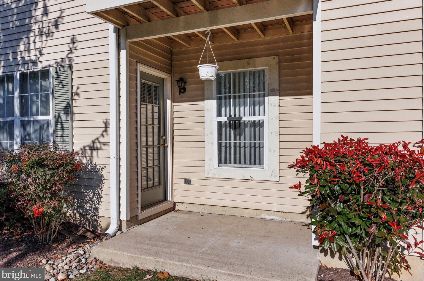 201 Ralston Dr, Mount Laurel, NJ 08054
