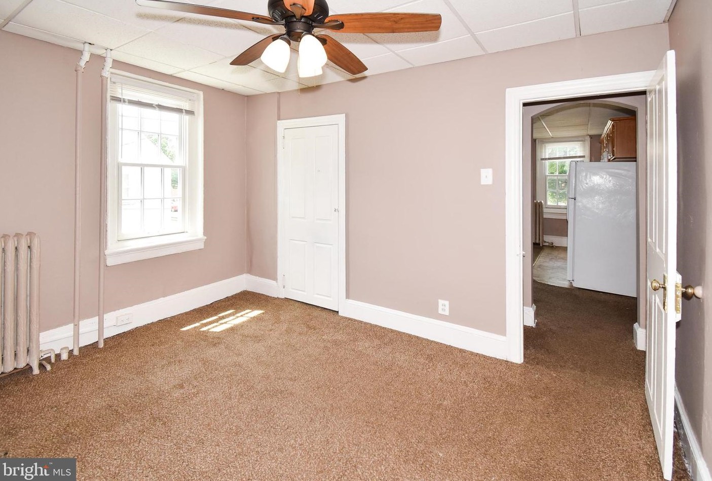 200 E Broad St #4, Burlington, NJ 08016