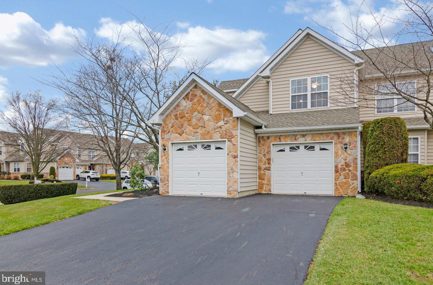 26 Palmer Dr, Moorestown, NJ 08057-3876