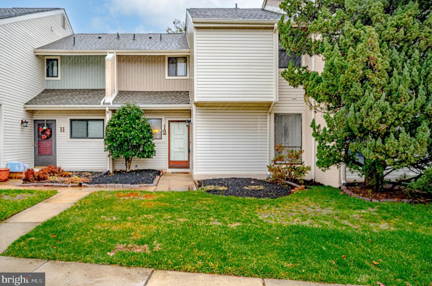 12 Tulip Ct, Mount Laurel, NJ 08054