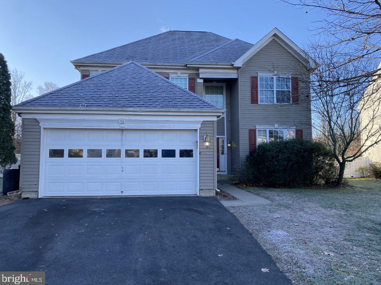 32 Seneca Ln, Chesterfield, NJ 08505-4448