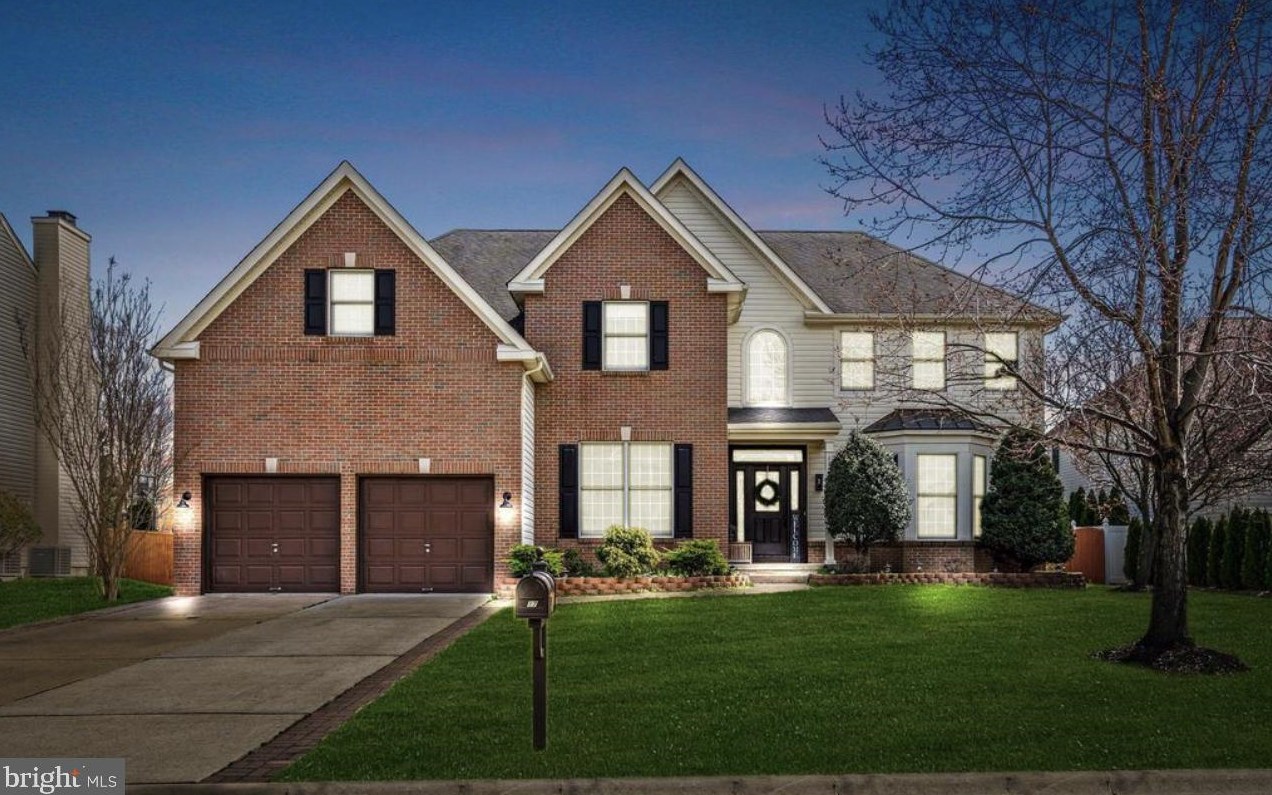 17 Fieldcrest Dr, Columbus, NJ 08022