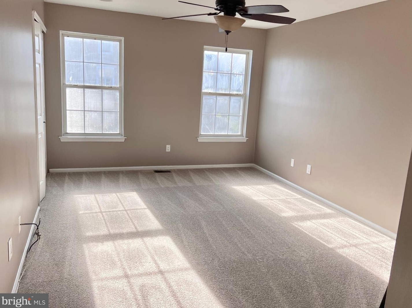 3201 Saxony Dr, Mount Laurel NJ  08054-6815 exterior