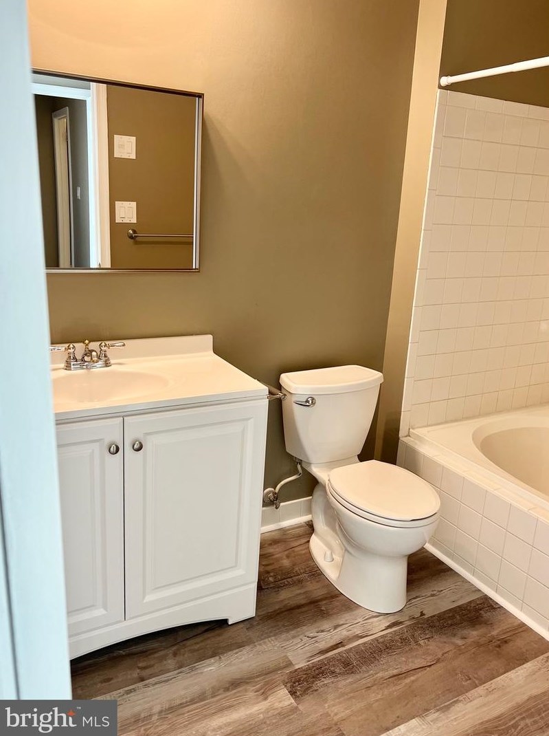3201 Saxony Dr, Mount Laurel NJ  08054-6815 exterior