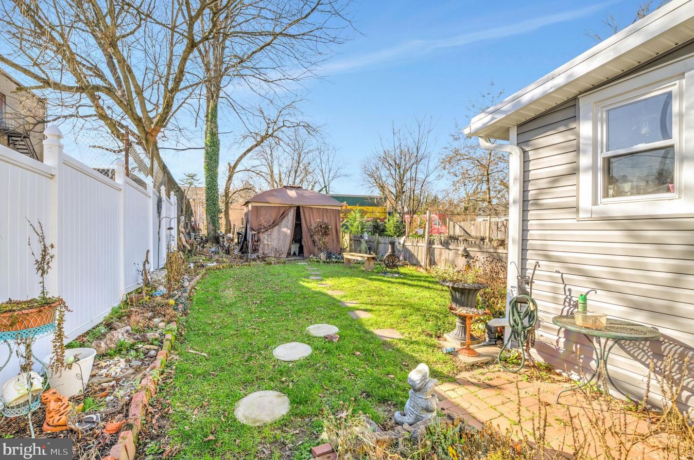 58 2nd St, Chesterfield NJ  08505-1333 exterior