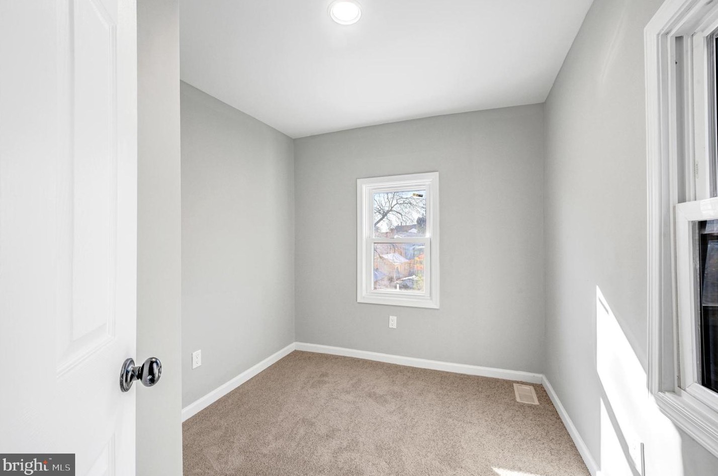58 2nd St, Chesterfield NJ  08505-1333 exterior