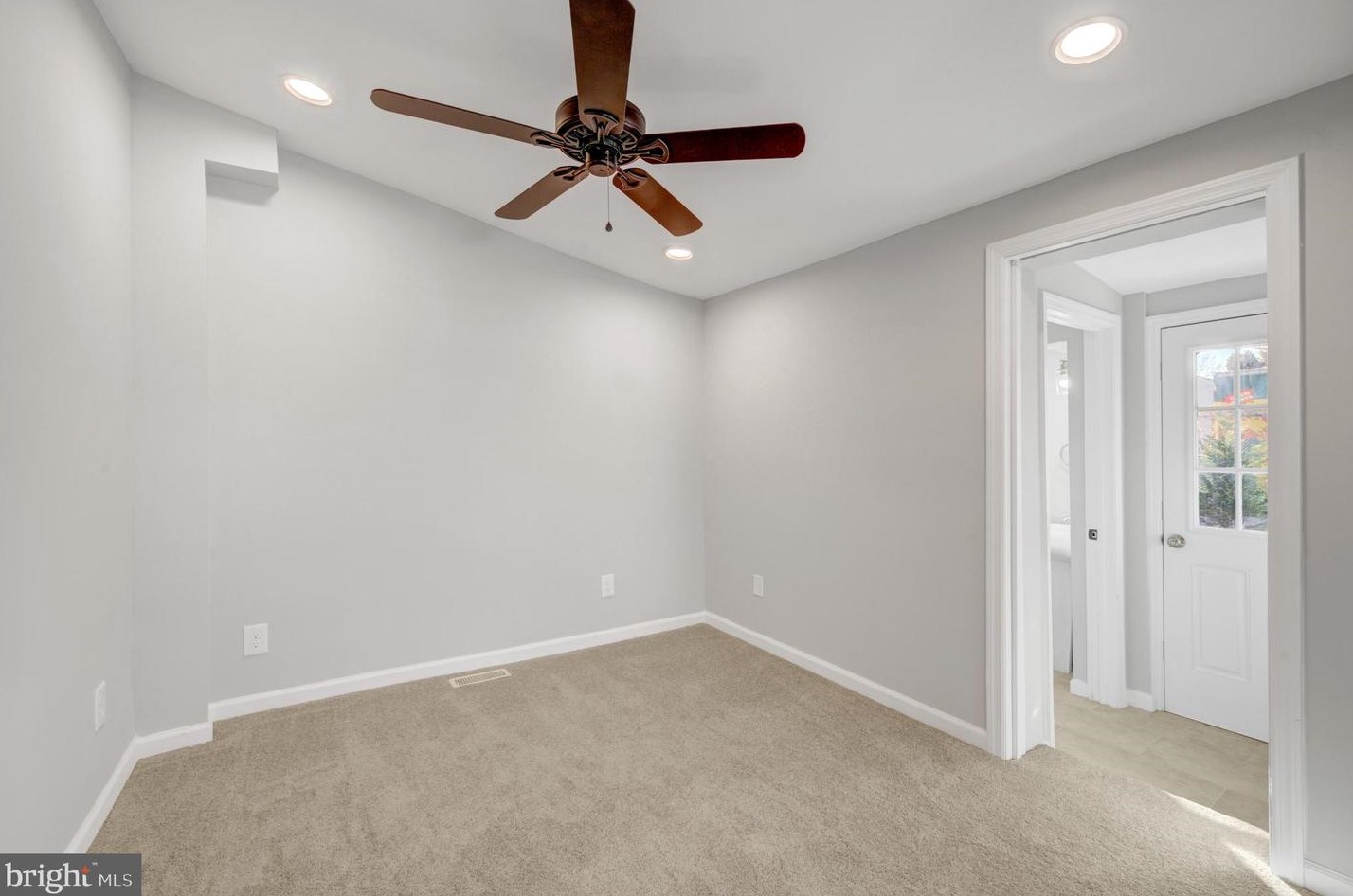 58 2nd St, Chesterfield NJ  08505-1333 exterior
