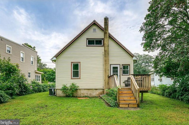 708 Park Ave, Palmyra, NJ 08065