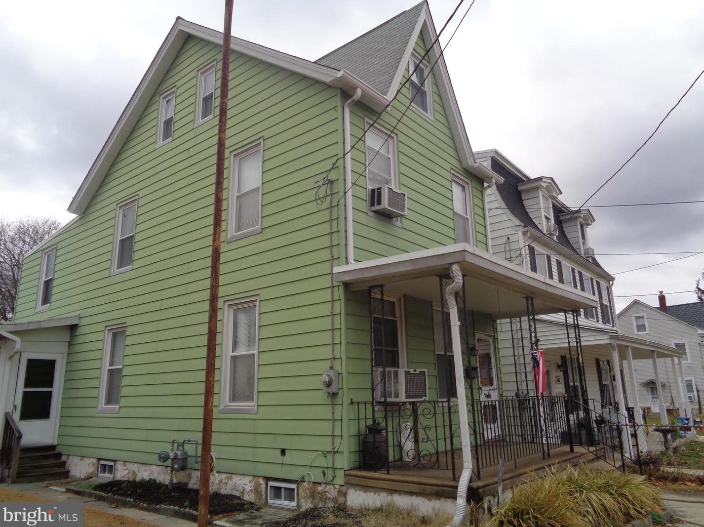 619 Broad St, Beverly, NJ 08010