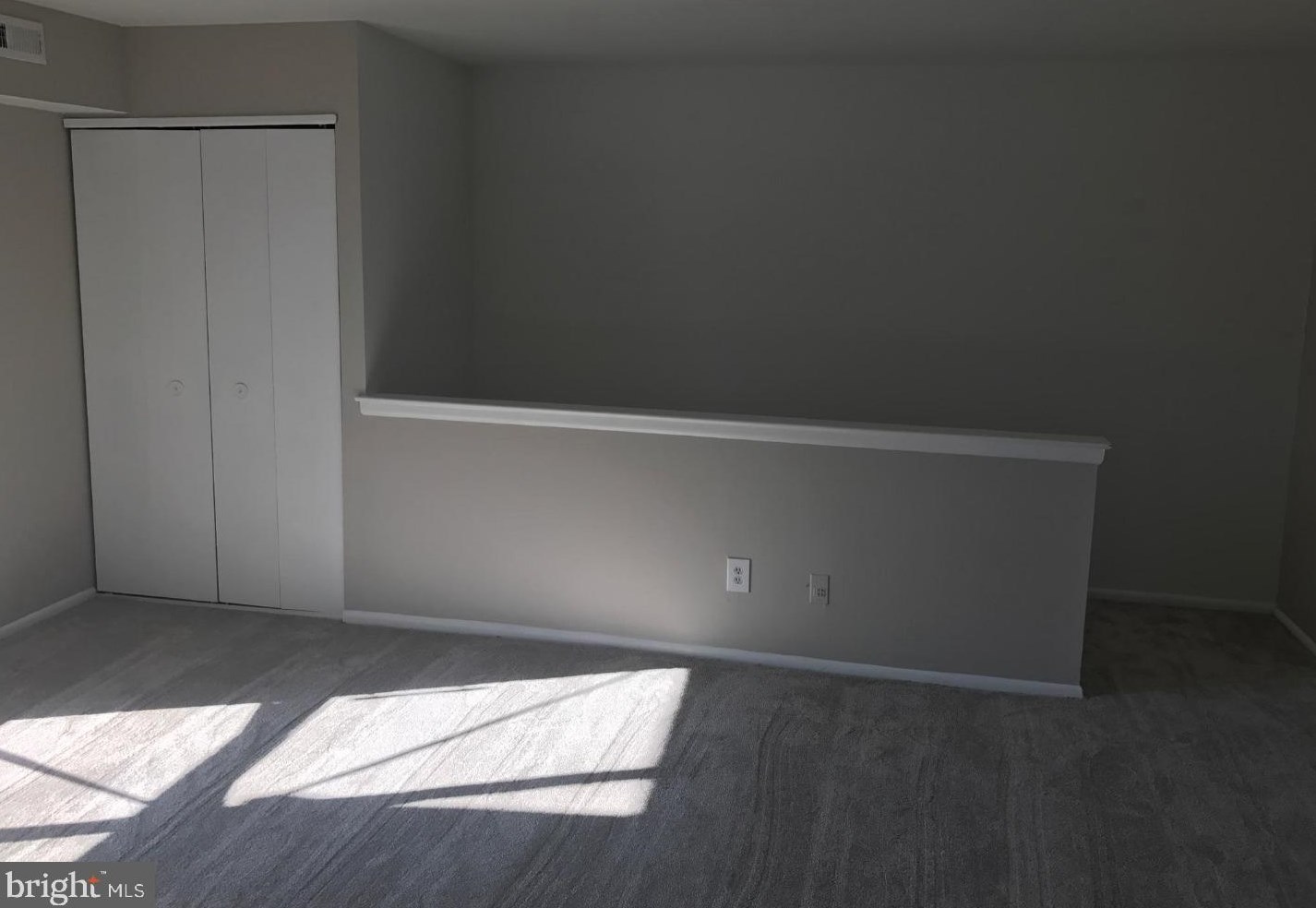 275 Green St Apt 5n6, Beverly, NJ 08010