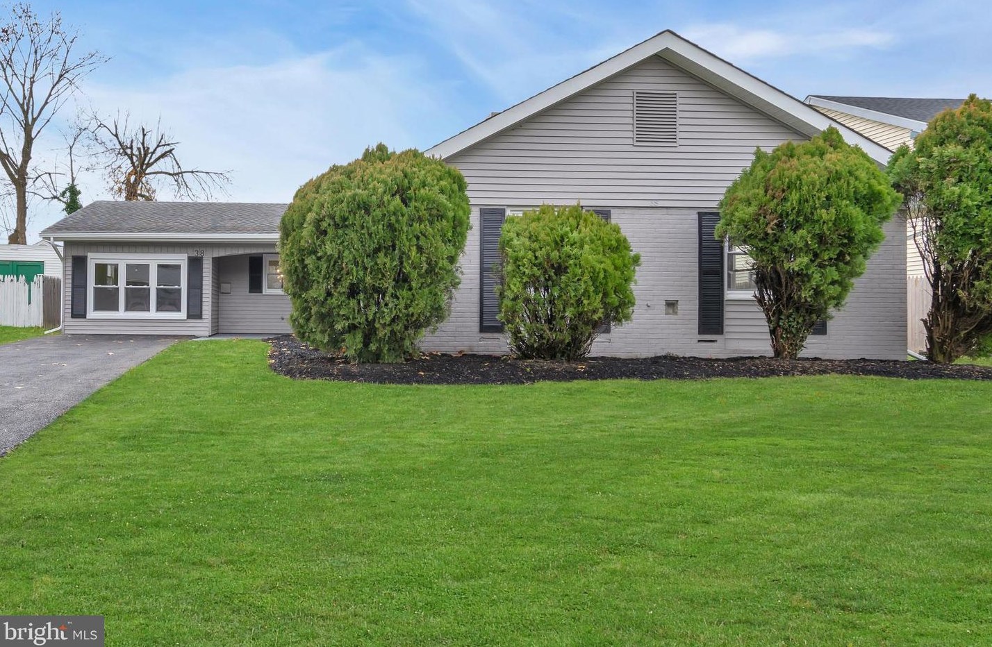 38 Parish Ln, Willingboro, NJ 08046
