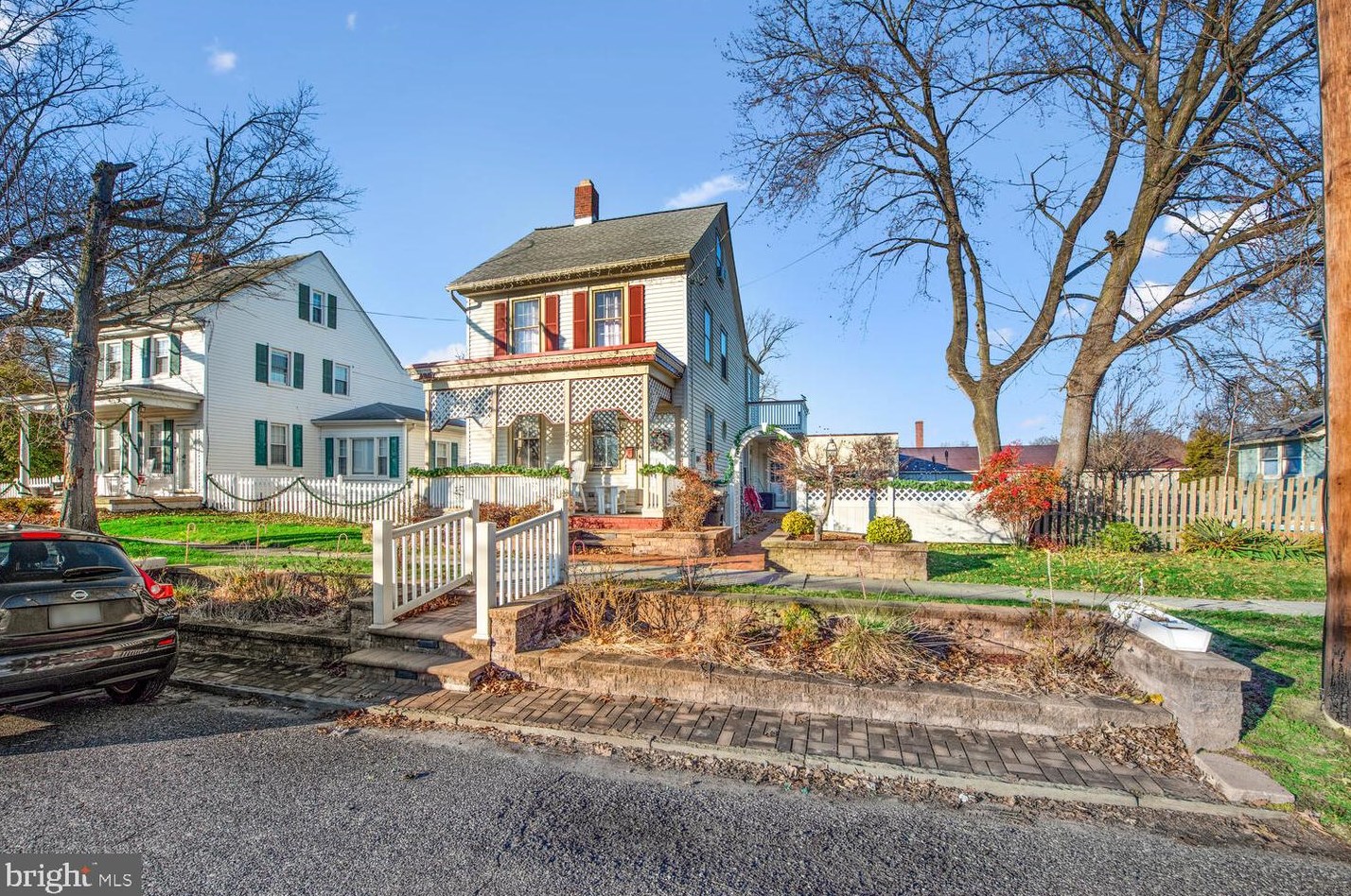 57 Branch St, Medford, NJ 08055