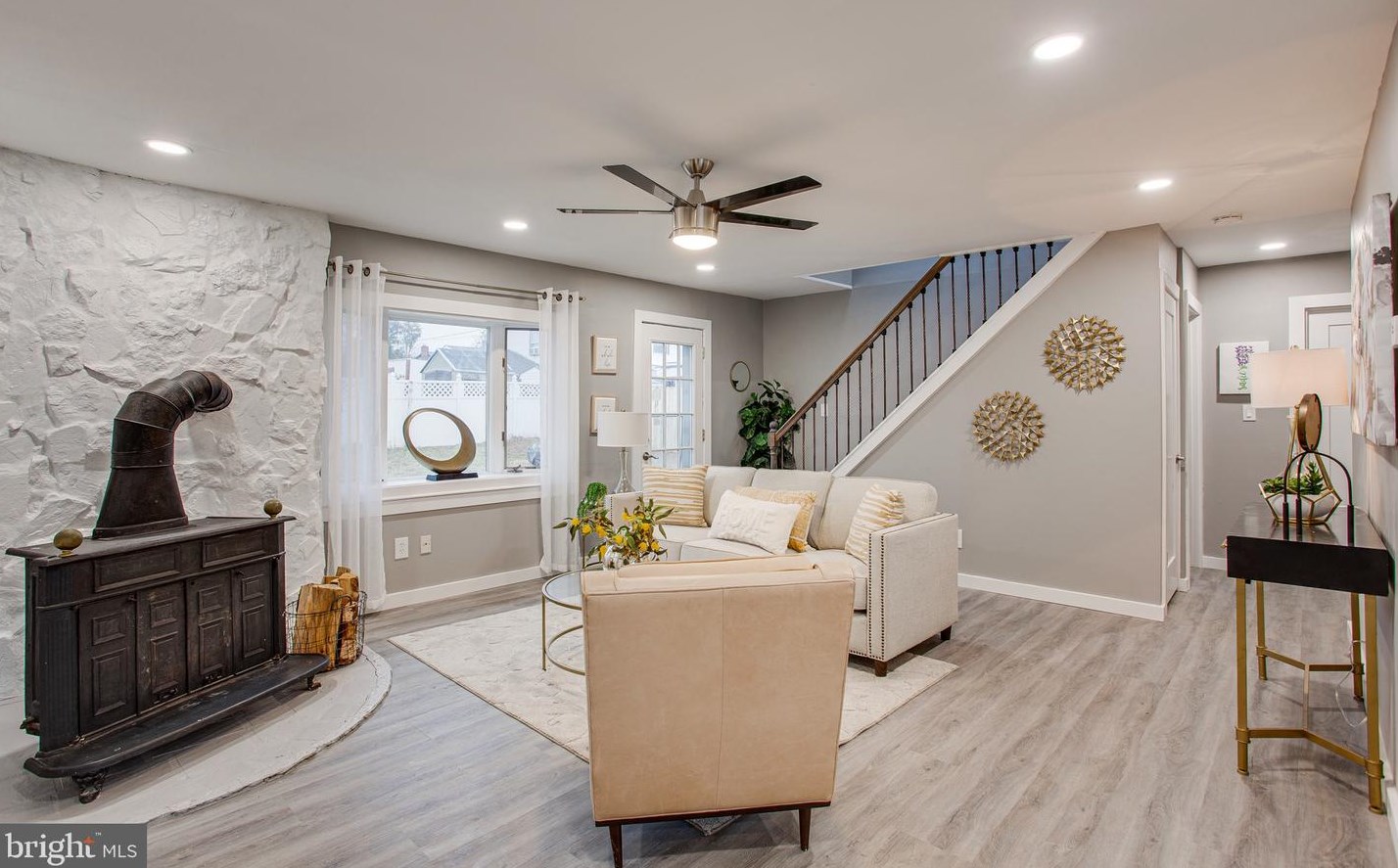 31 Sherwood Ln, Willingboro, NJ 08046