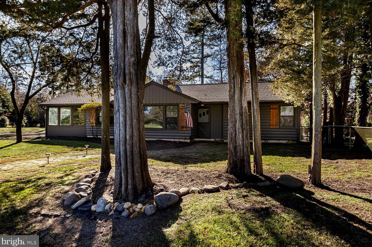 246 Mckendimen Rd, Medford, NJ 08055-2018