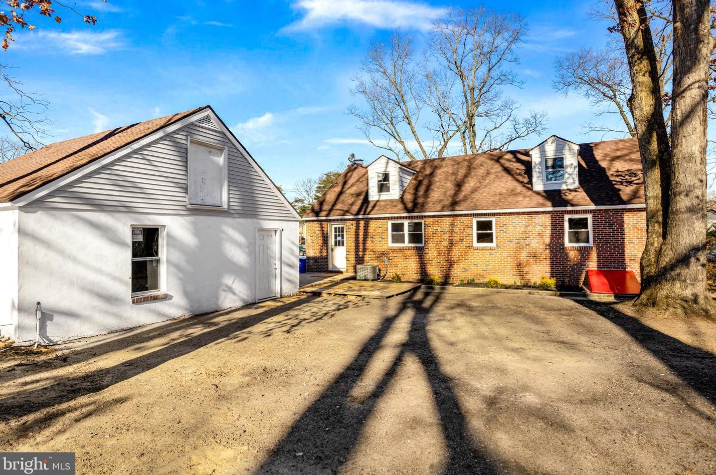 267 Creek Rd, Mount Laurel NJ  08054-2102 exterior